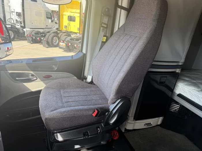 2024 Peterbilt 579 — photo 11