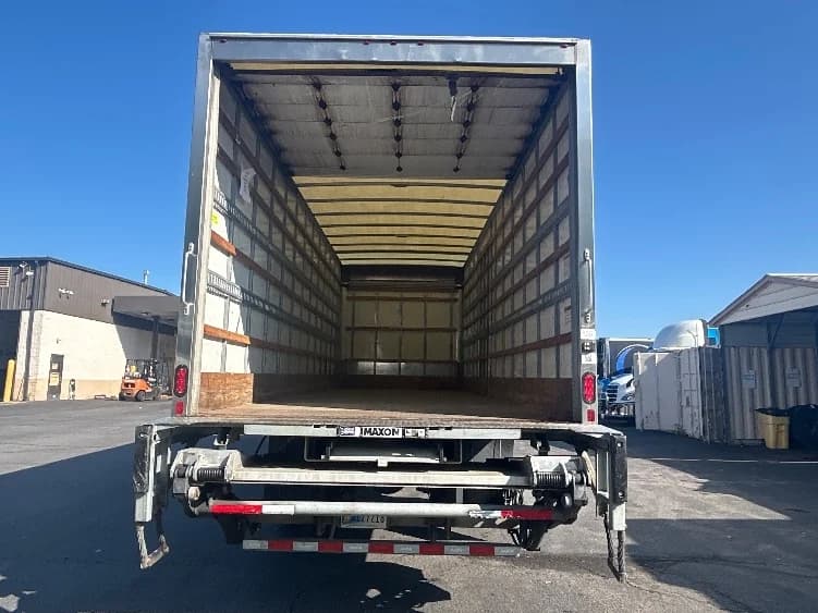 2022 Freightliner M2 106 in Obetz, OH — photo 8