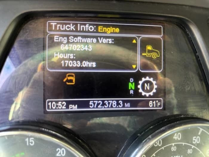 2022 Peterbilt 579 in Phoenix, AZ — photo 13