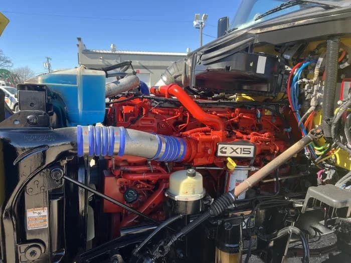 2021 Peterbilt 579 in Dallas, TX — photo 6