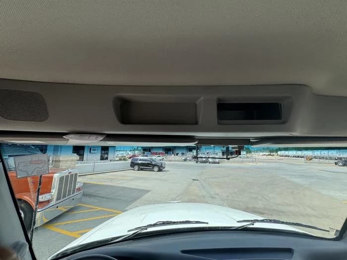 2027 Peterbilt 567 in Houston, TX — photo 21