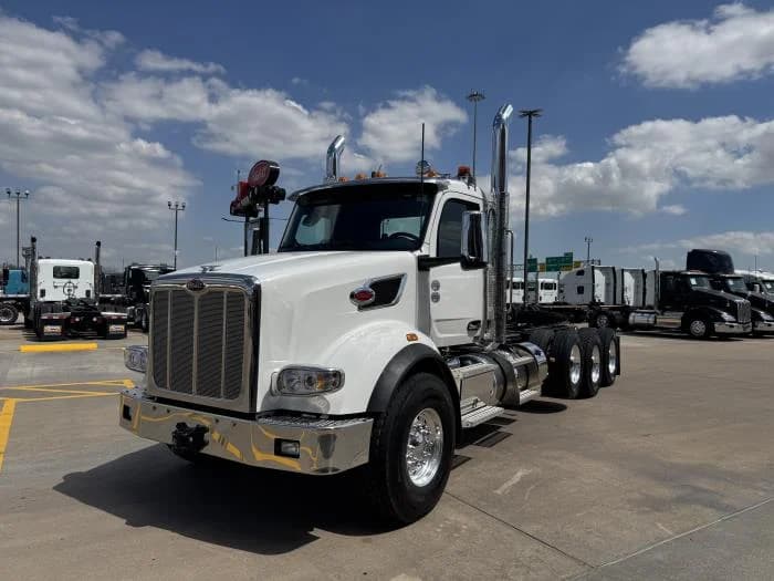 2027 Peterbilt 567 in Houston, TX — photo 3