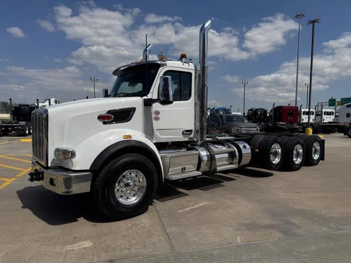 2027 Peterbilt 567 in Houston, TX — photo 4