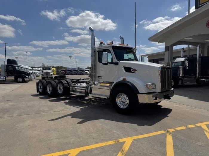 2027 Peterbilt 567 in Houston, TX — photo 10