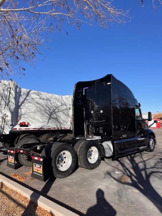 2023 Peterbilt 579 in Albuquerque, NM — photo 6