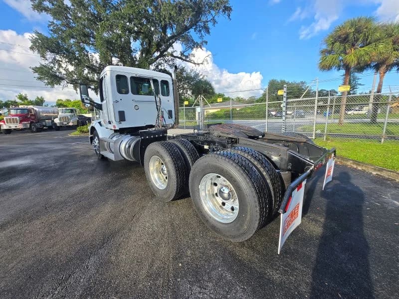 2022 Peterbilt 567 in Fort Lauderdale, FL — photo 15