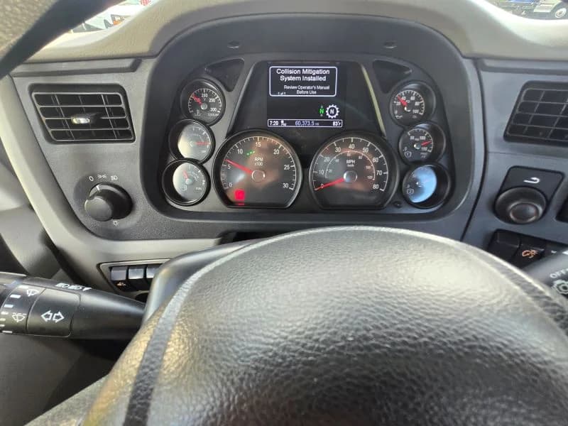 2022 Peterbilt 567 in Fort Lauderdale, FL — photo 13