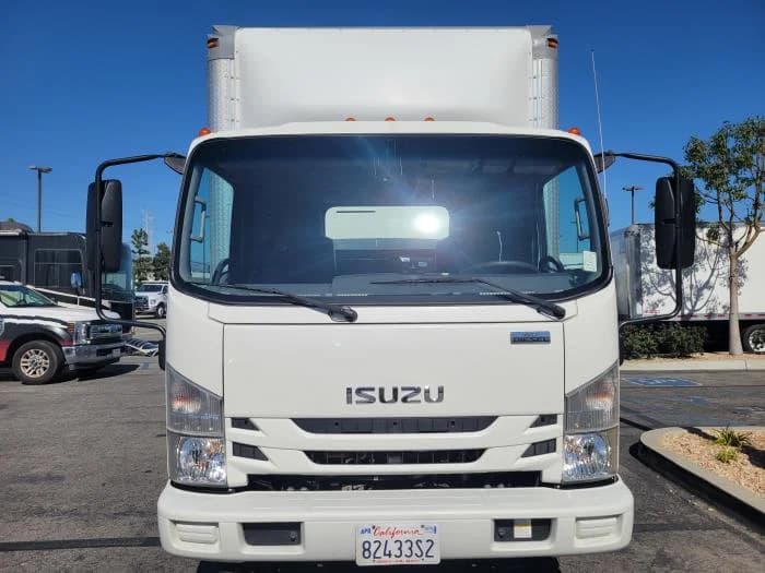 2019 Isuzu NRR in Whittier, CA — photo 6