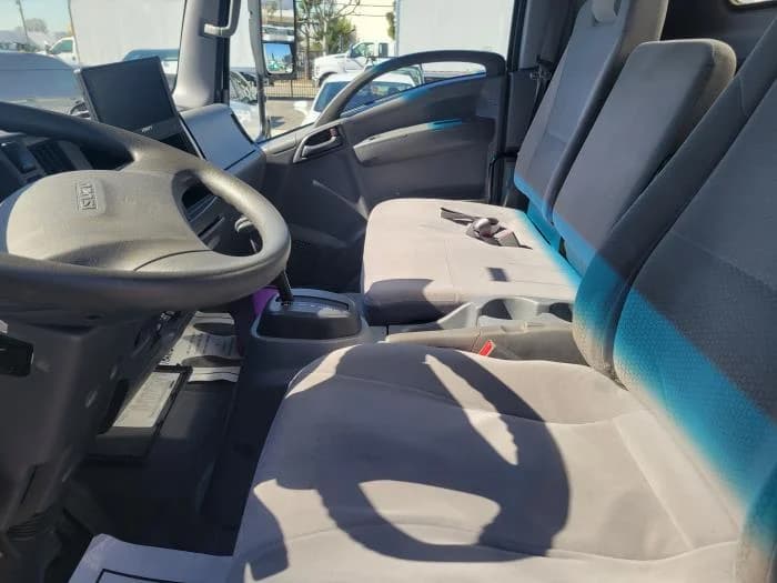 2019 Isuzu NRR in Whittier, CA — photo 5