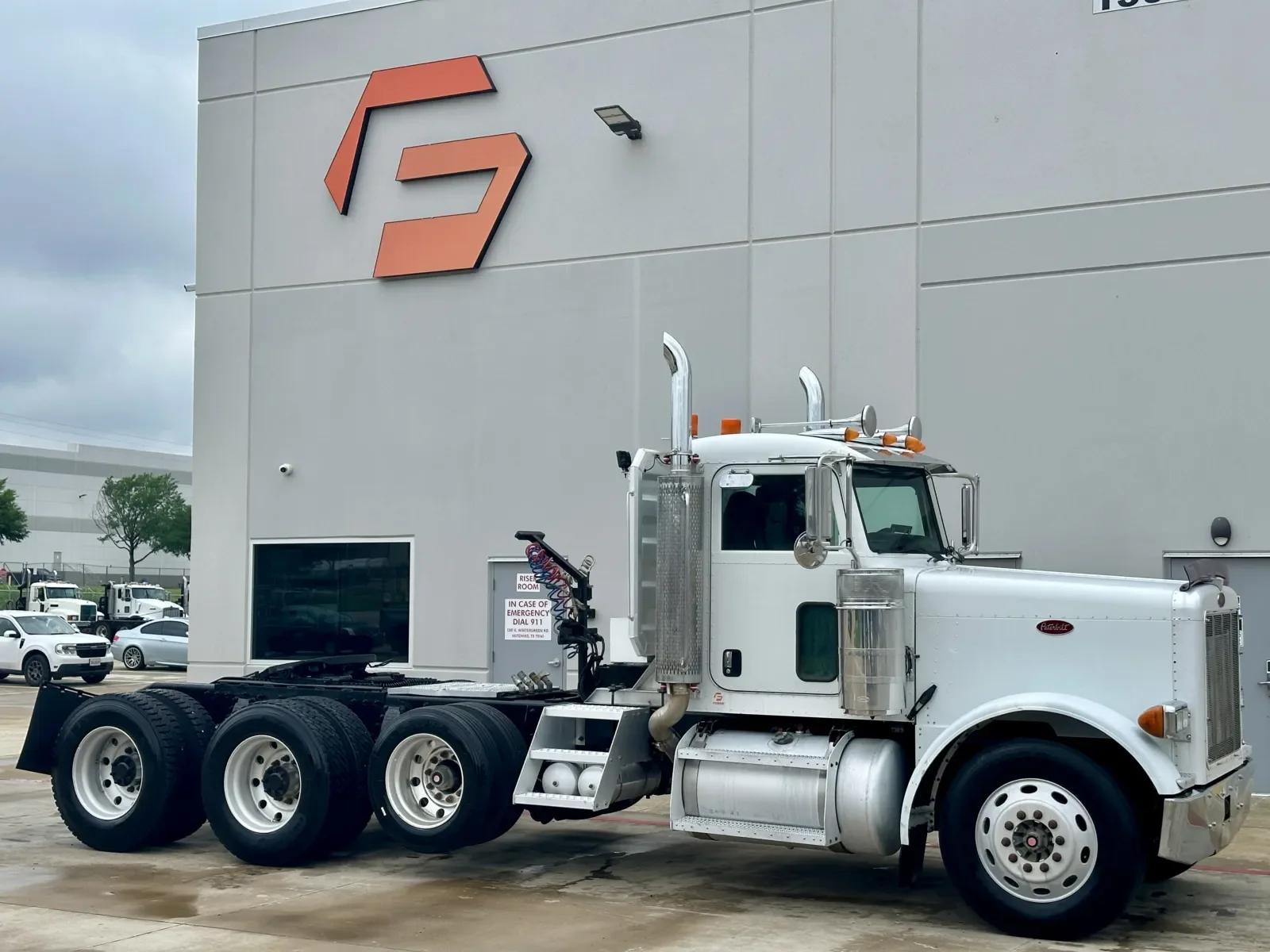 2005 Peterbilt 379