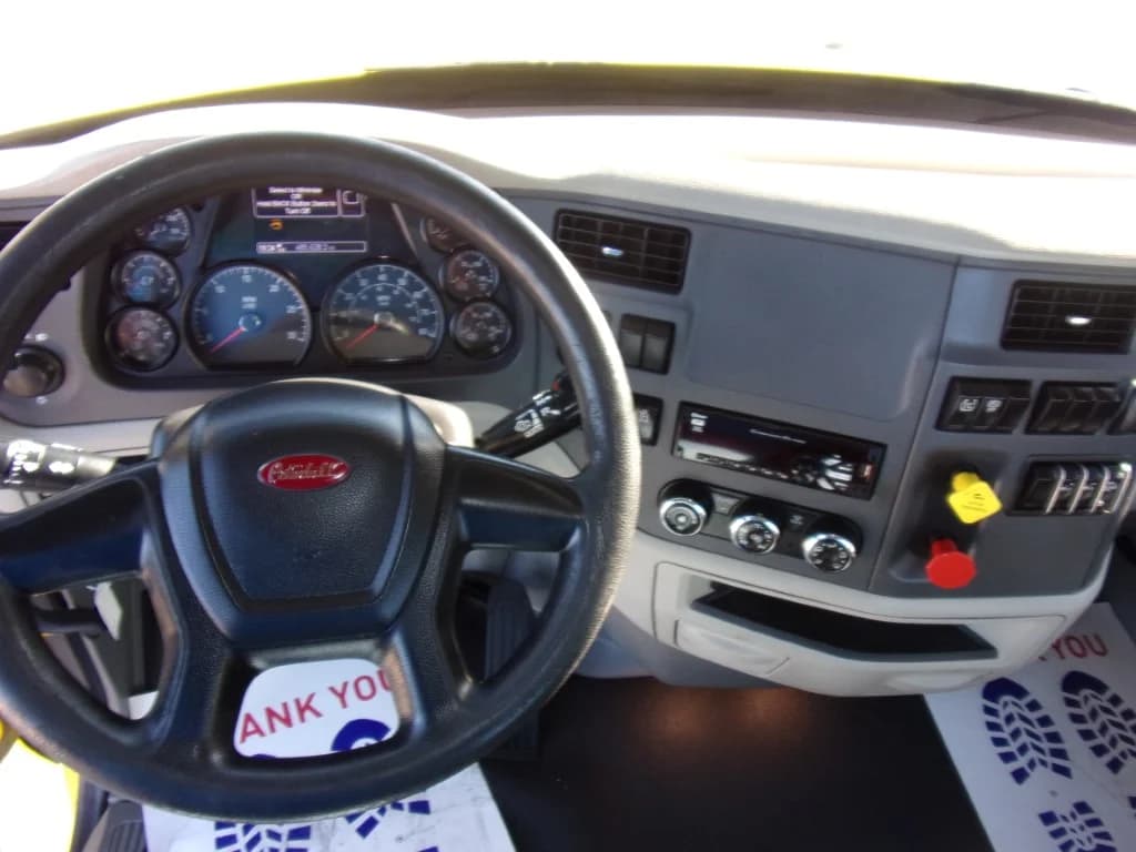 2021 Peterbilt 579 in Fort Smith, AR — photo 14