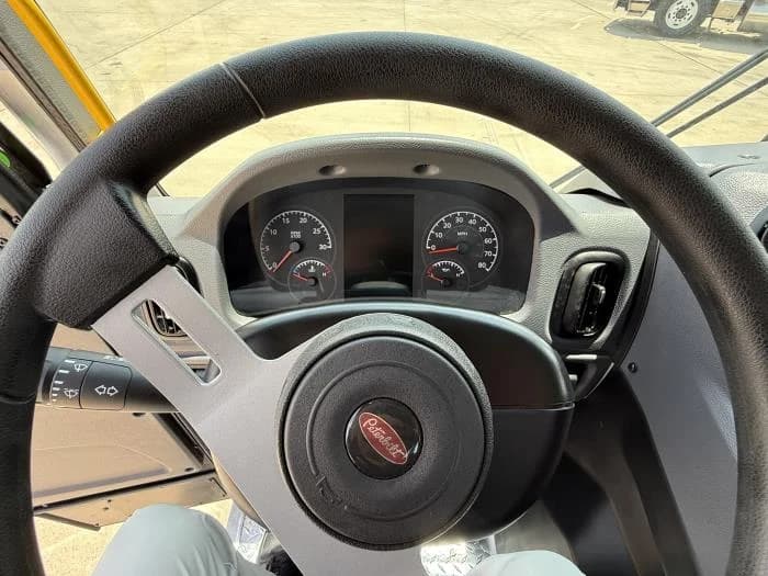 2026 Peterbilt 520 in Laredo, TX — photo 11