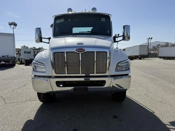 2027 Peterbilt 537 — photo 3
