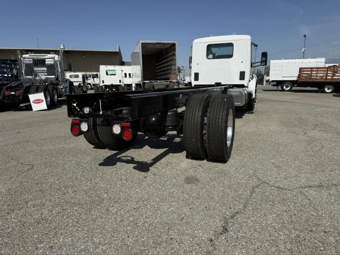 2027 Peterbilt 537 — photo 6