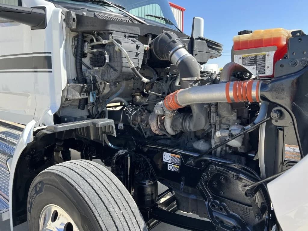 2022 Peterbilt 567 in Raleigh, NC — photo 8
