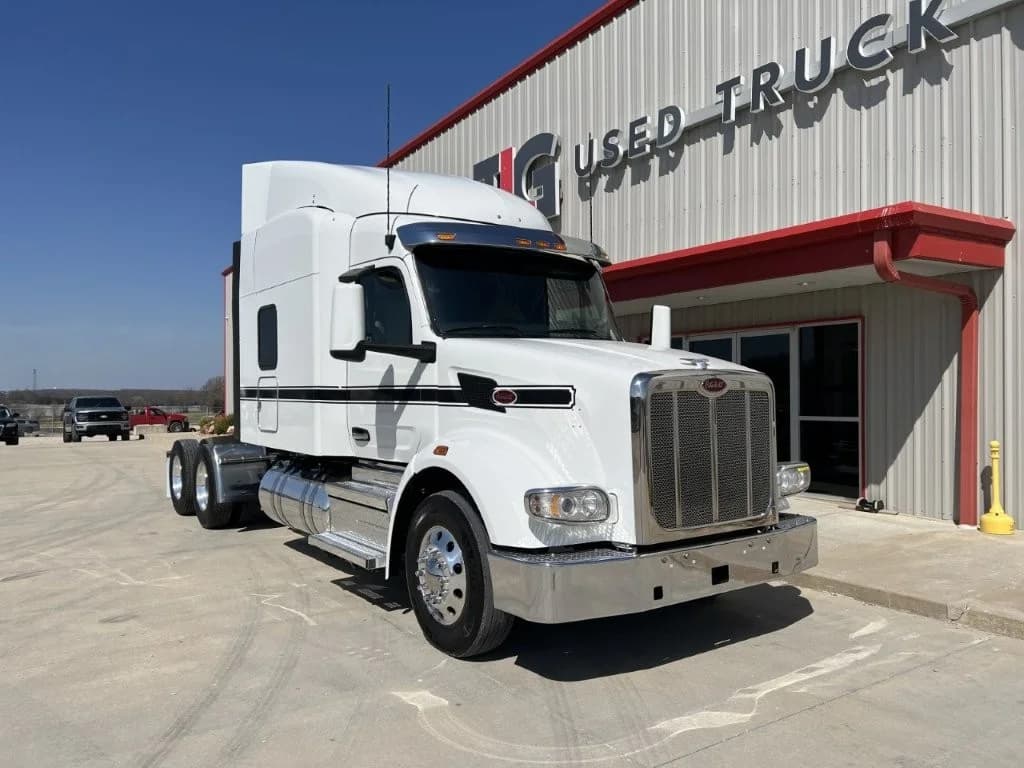 2022 Peterbilt 567 in Raleigh, NC — photo 2