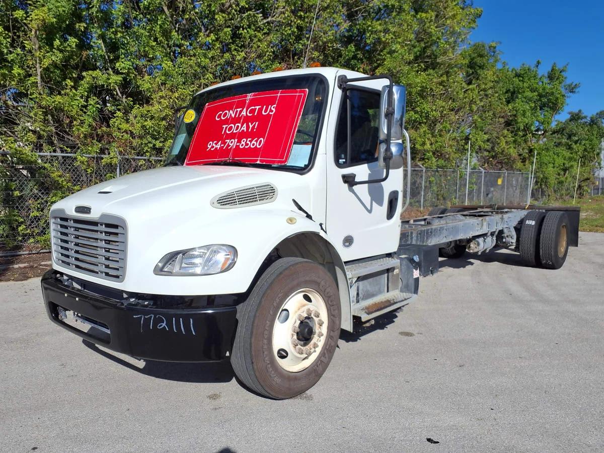 2018 Freightliner M2 106