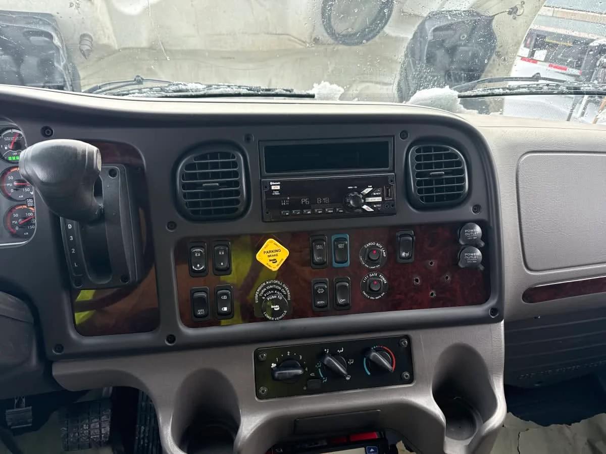 2020 Freightliner M2 106 in Taylor, MI — photo 18