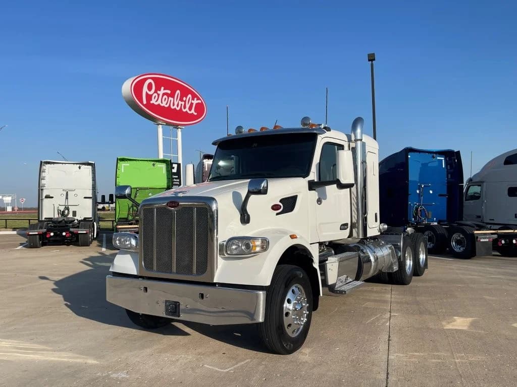 2022 Peterbilt 567 in Springfield, MO