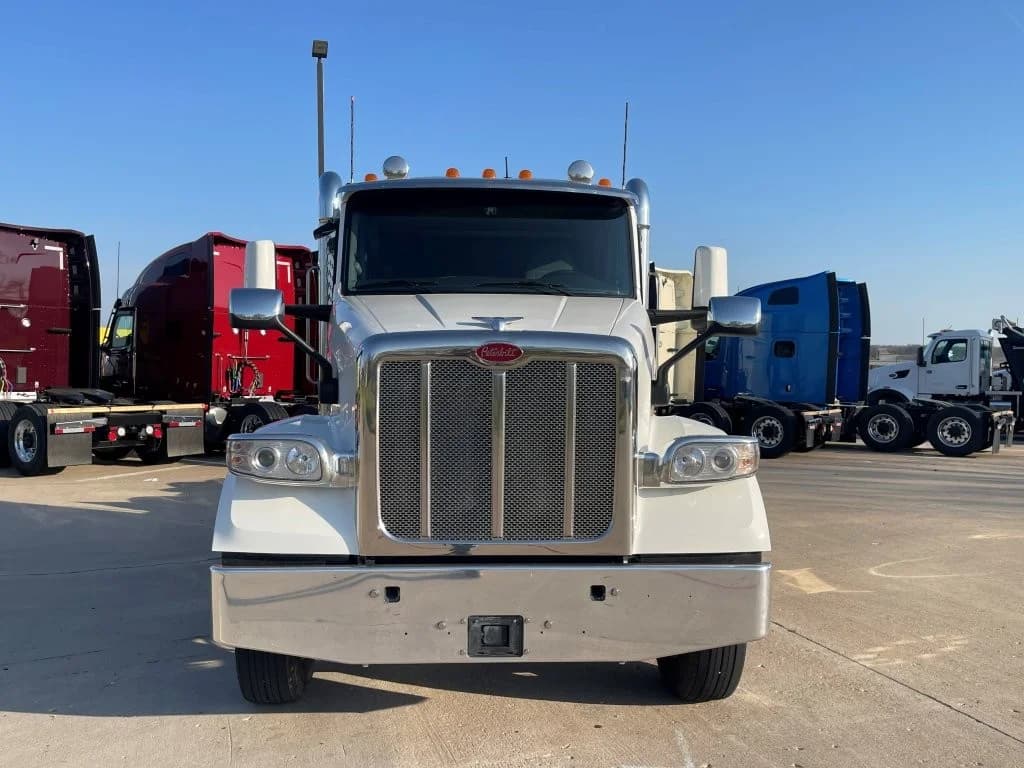 2022 Peterbilt 567 in Springfield, MO — photo 8