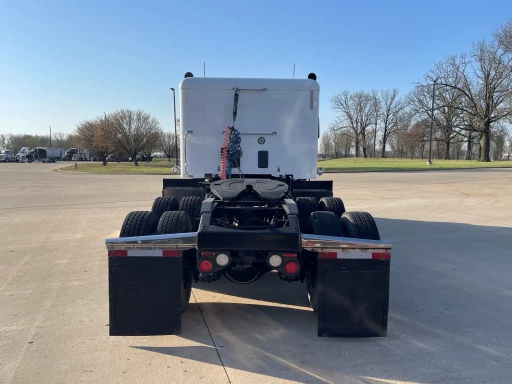 2022 Peterbilt 567 in Springfield, MO — photo 4