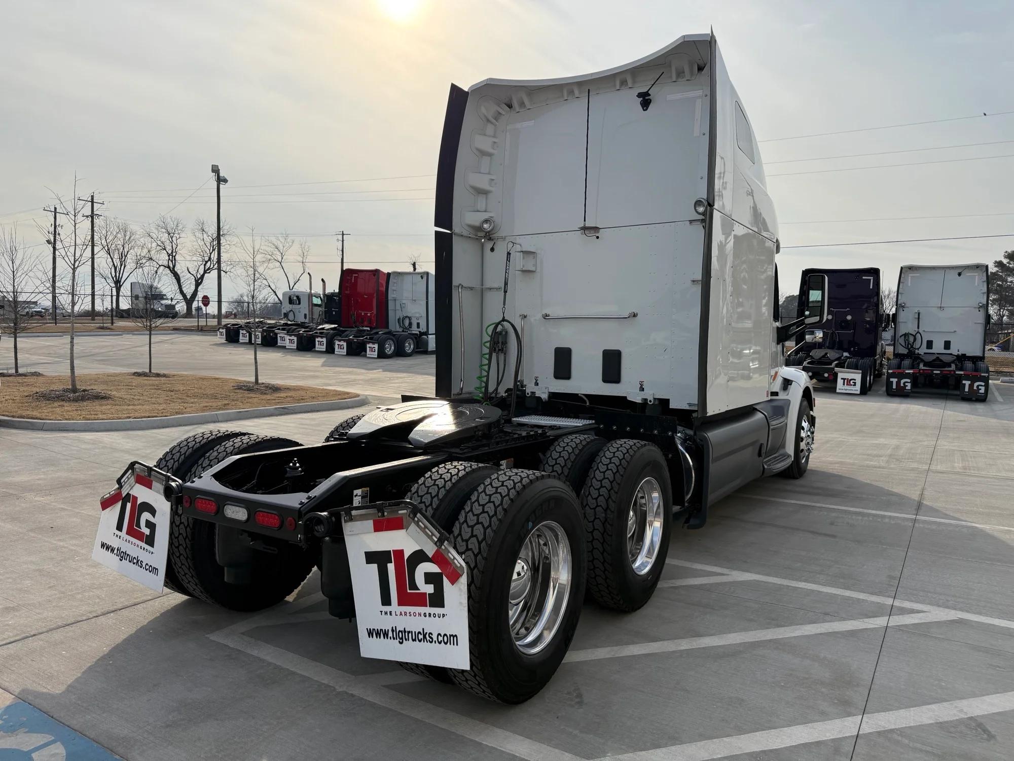 2021 Peterbilt 579 in Lowell, AR — photo 5