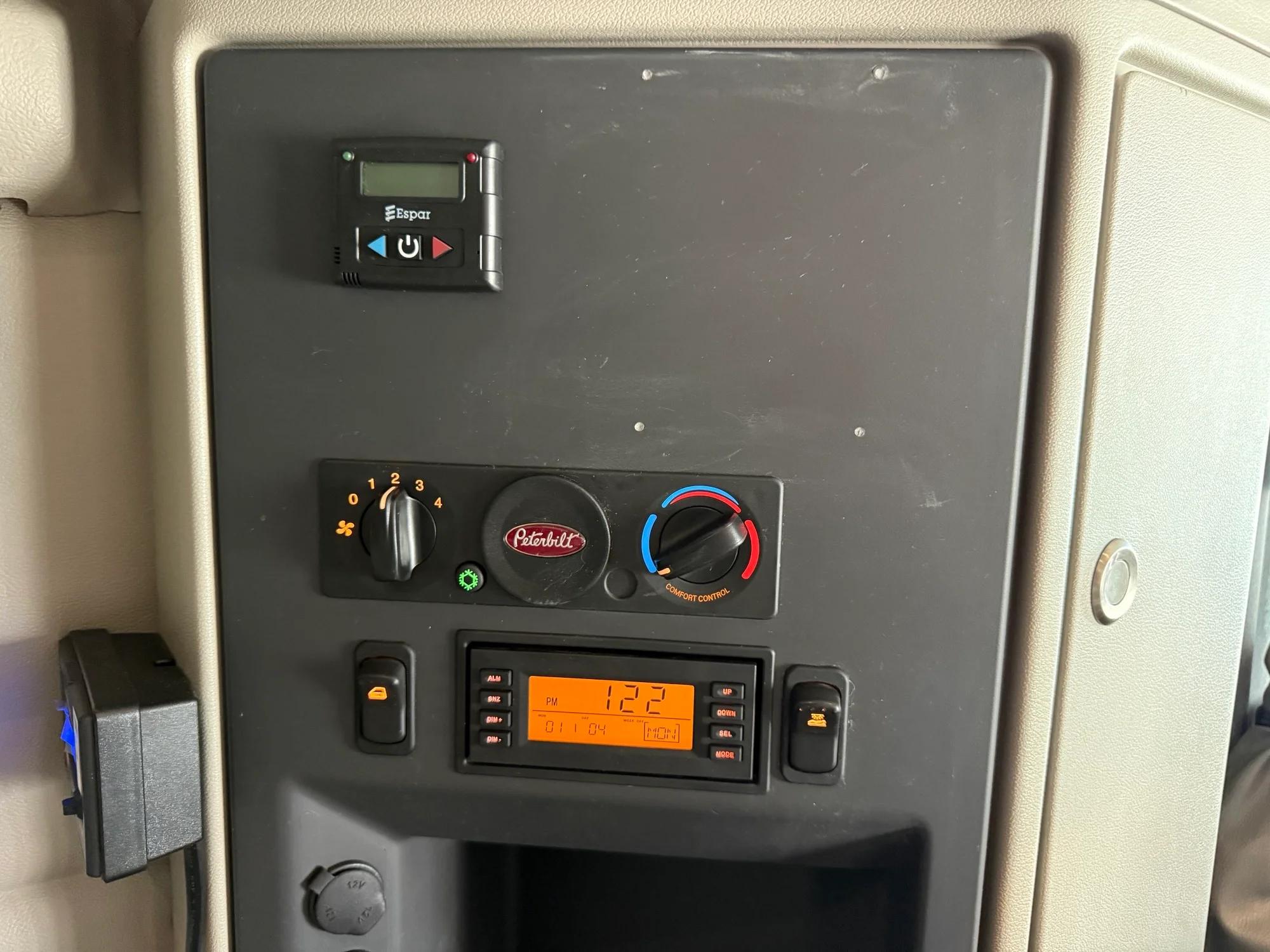 2021 Peterbilt 579 in Lowell, AR — photo 15