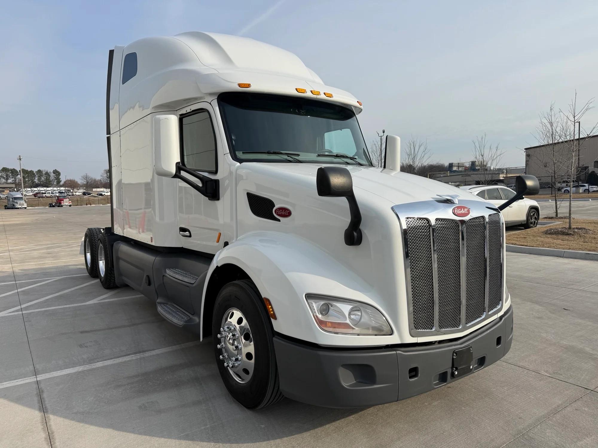 2021 Peterbilt 579 in Lowell, AR — photo 7