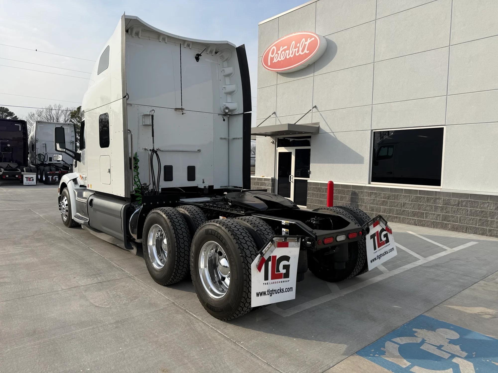 2021 Peterbilt 579 in Lowell, AR — photo 3