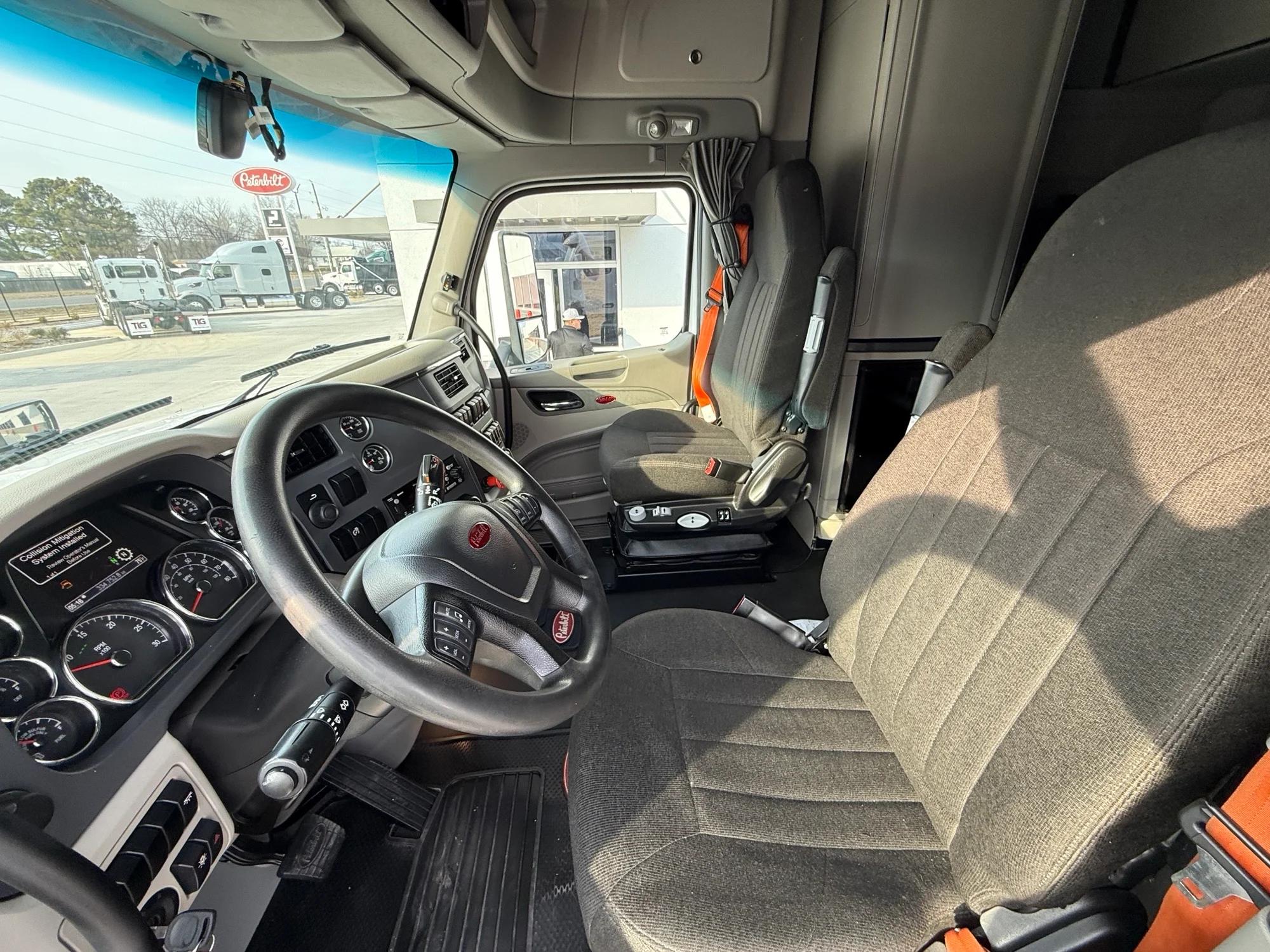 2021 Peterbilt 579 in Lowell, AR — photo 11