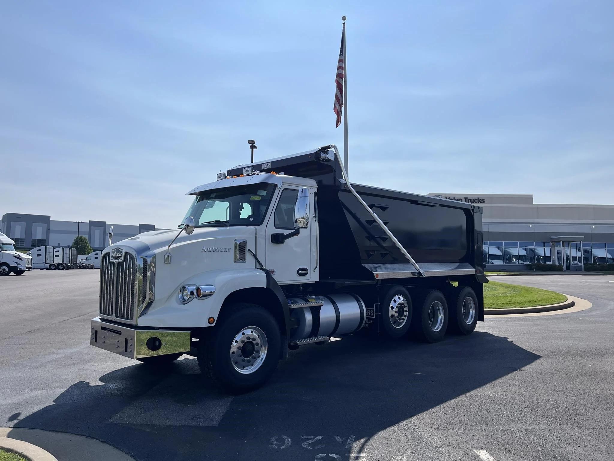 2025 Autocar DC-64 in LA VERGNE, TN — photo 5