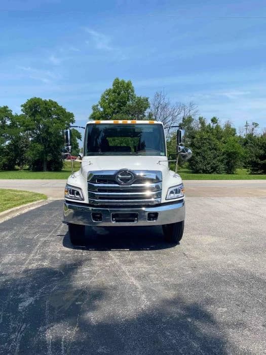 2025 Hino L6 in Olathe, KS — photo 4