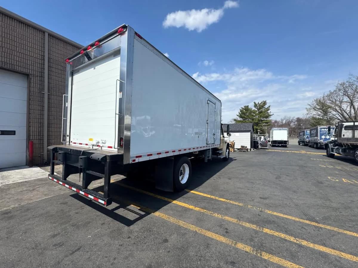2019 Freightliner M2 106 in Kearny, NJ — photo 4