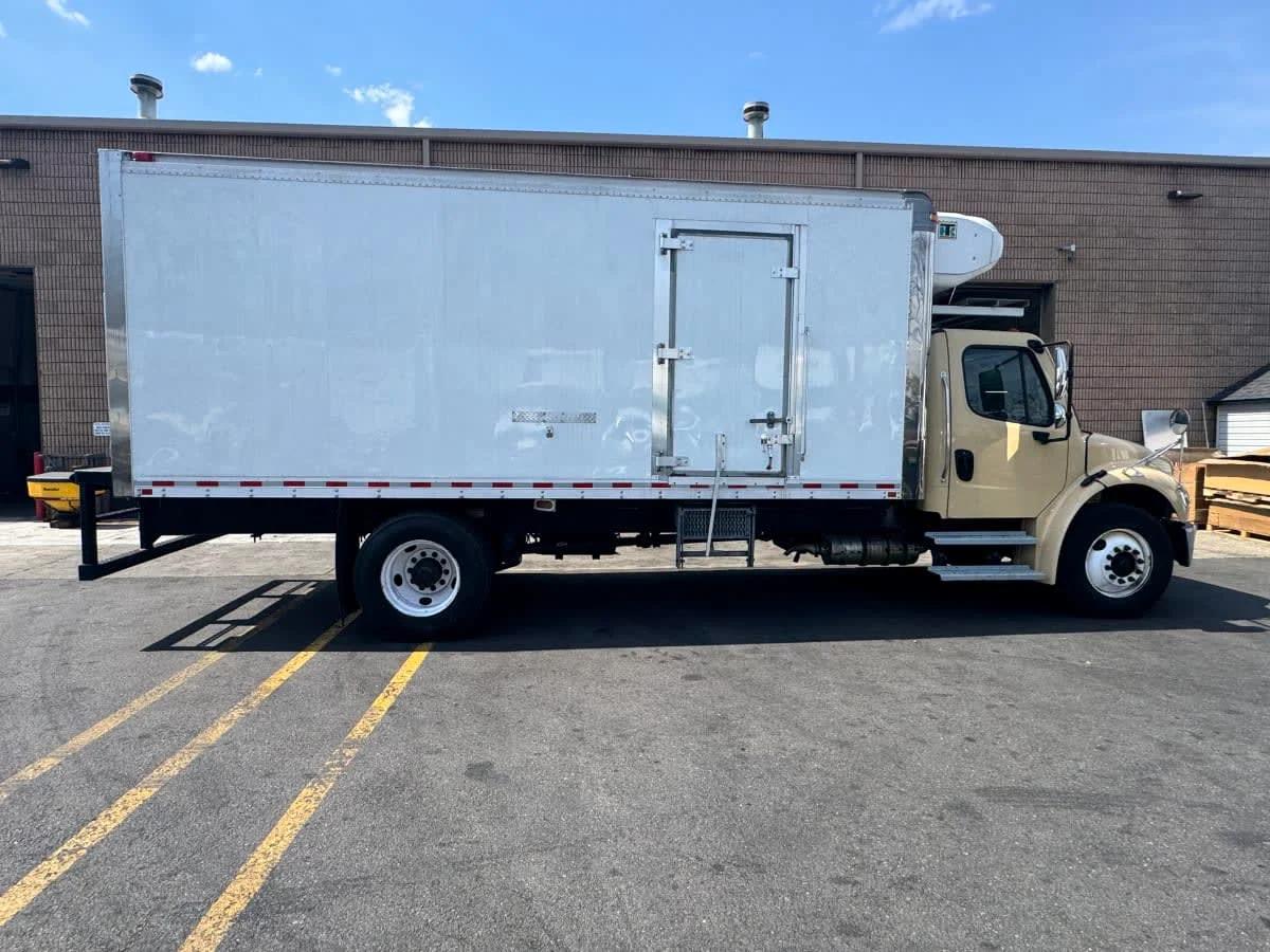 2019 Freightliner M2 106 in Kearny, NJ — photo 12