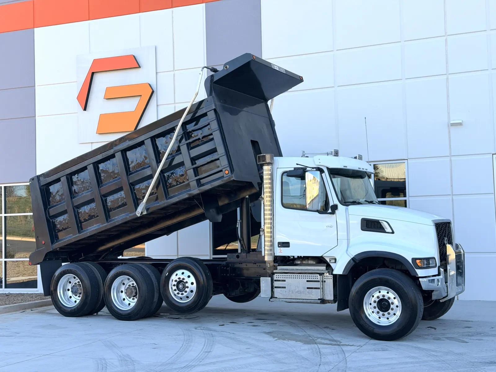 2022 Volvo VHD 300