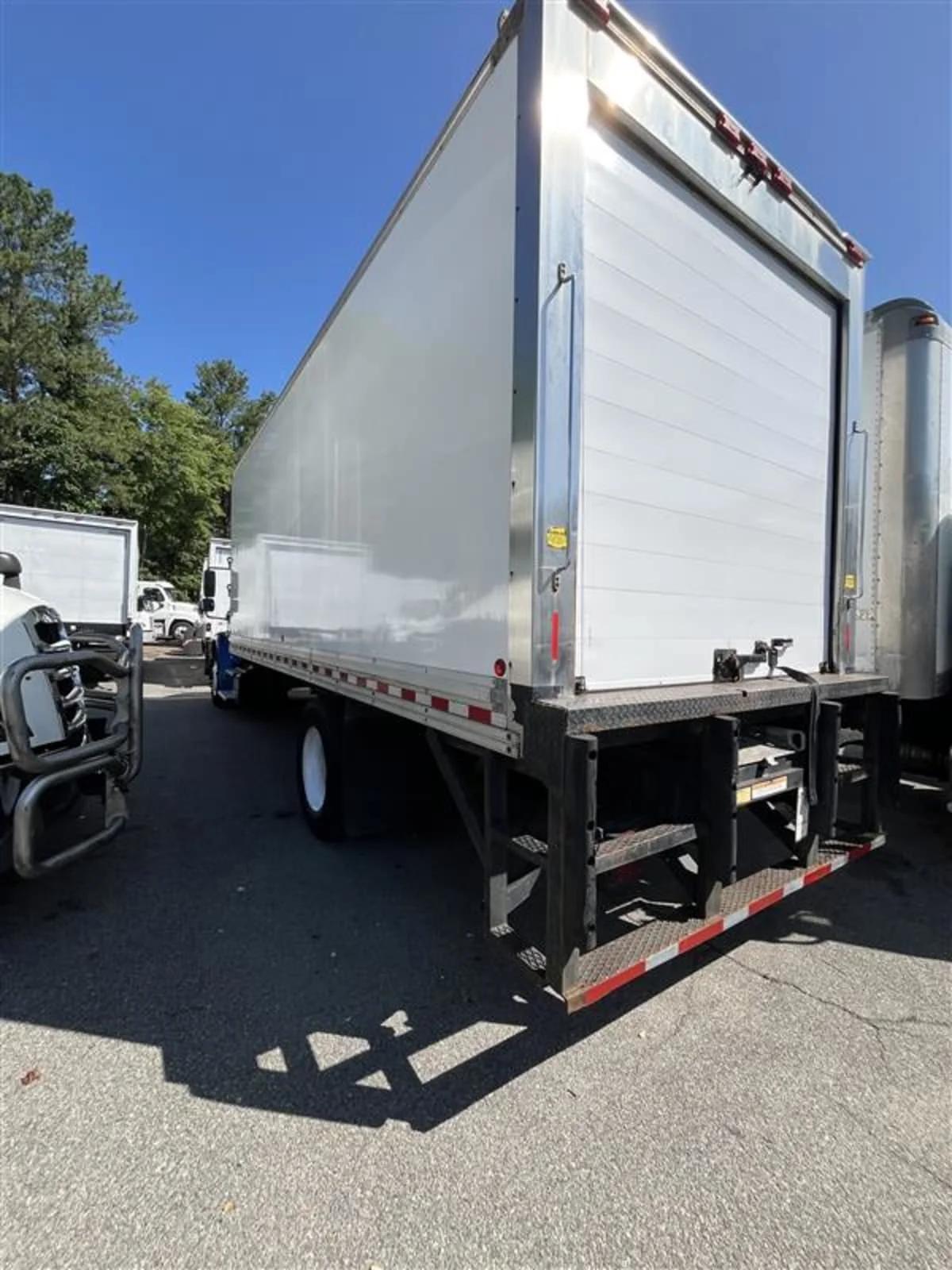 2018 Freightliner M2 106 in Ashland, VA — photo 6