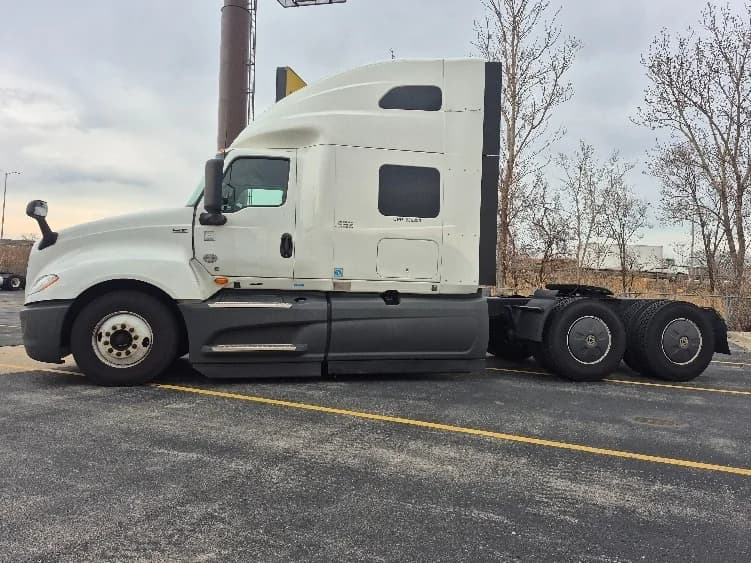 2023 International LT in La Porte, IN — photo 4