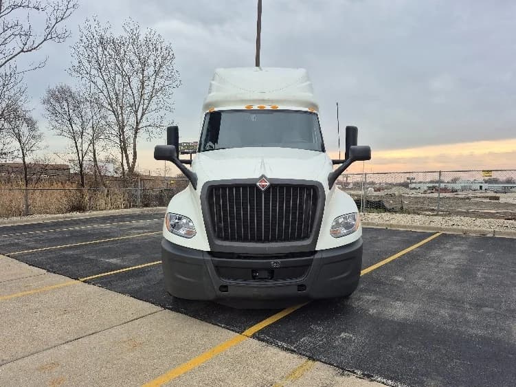 2023 International LT in La Porte, IN — photo 2