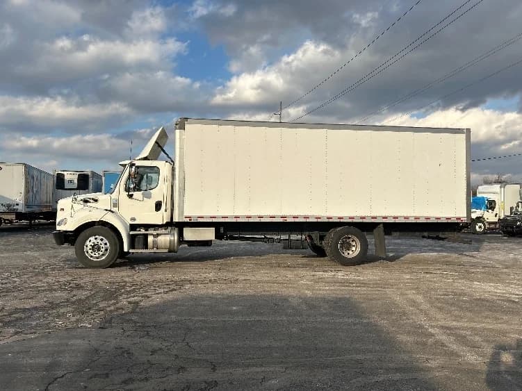 2021 Freightliner M2 112 in Indianapolis, IN — photo 4