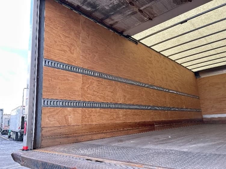 2021 Freightliner M2 112 in Indianapolis, IN — photo 10