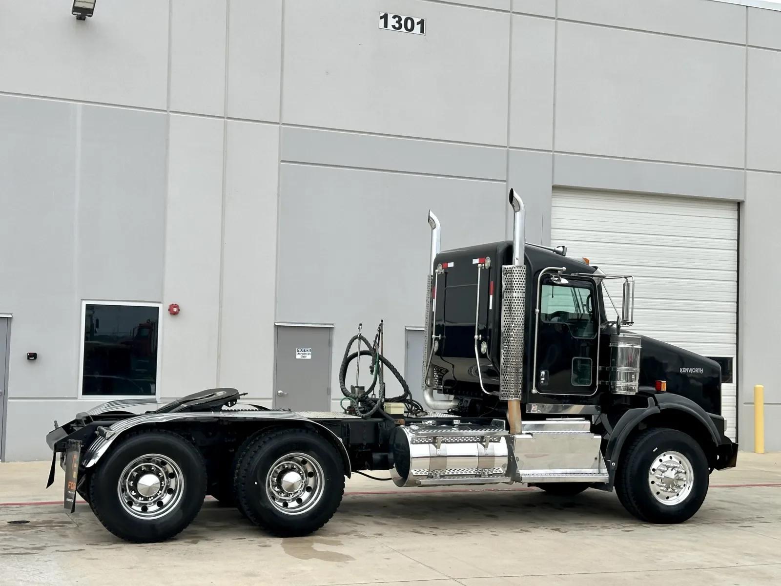 2015 Kenworth T800 in Hutchins, TX — photo 5