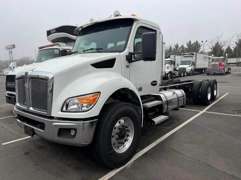 2025 Kenworth T480