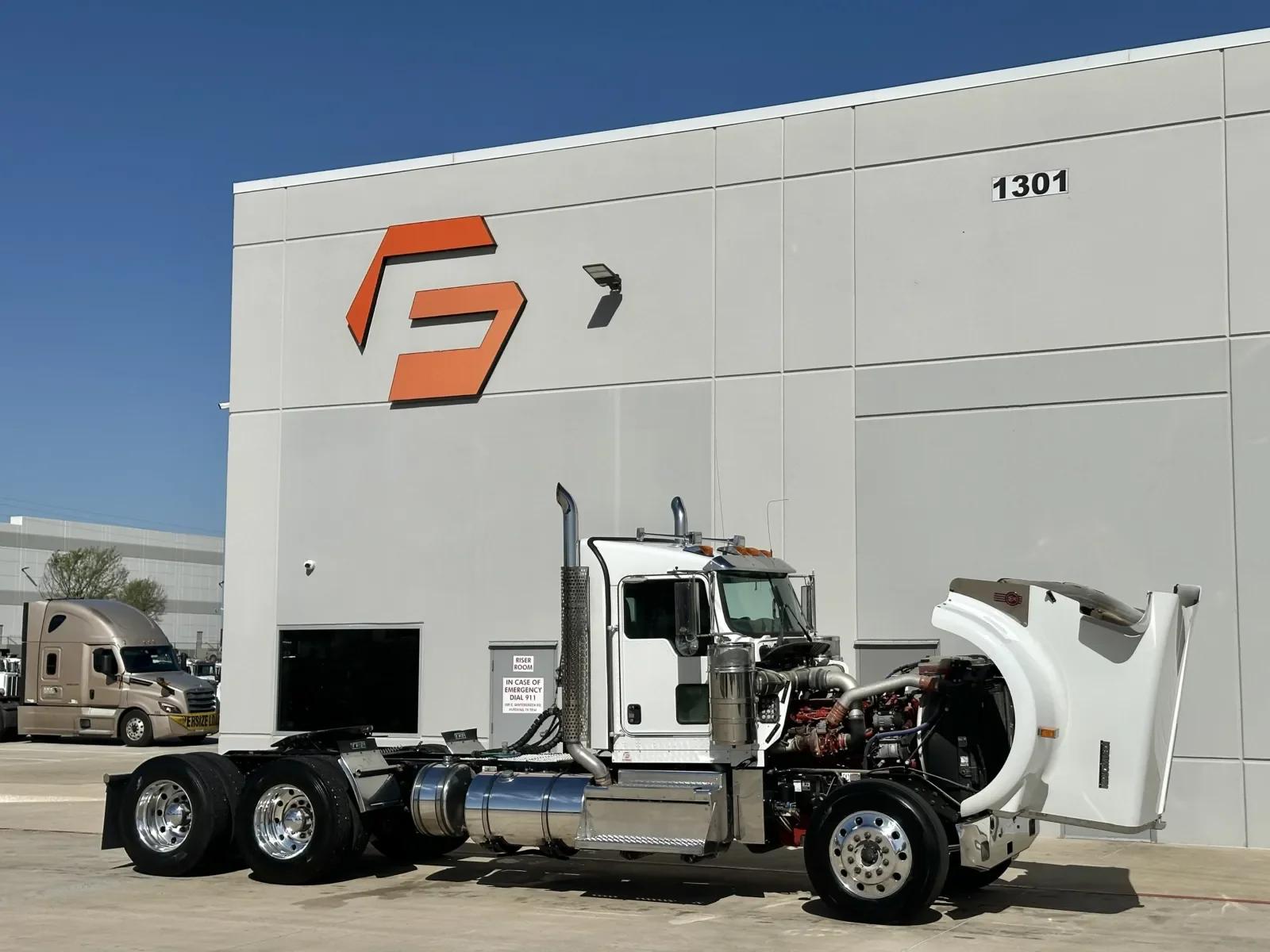 2019 Kenworth W900 in Hutchins, TX — photo 9