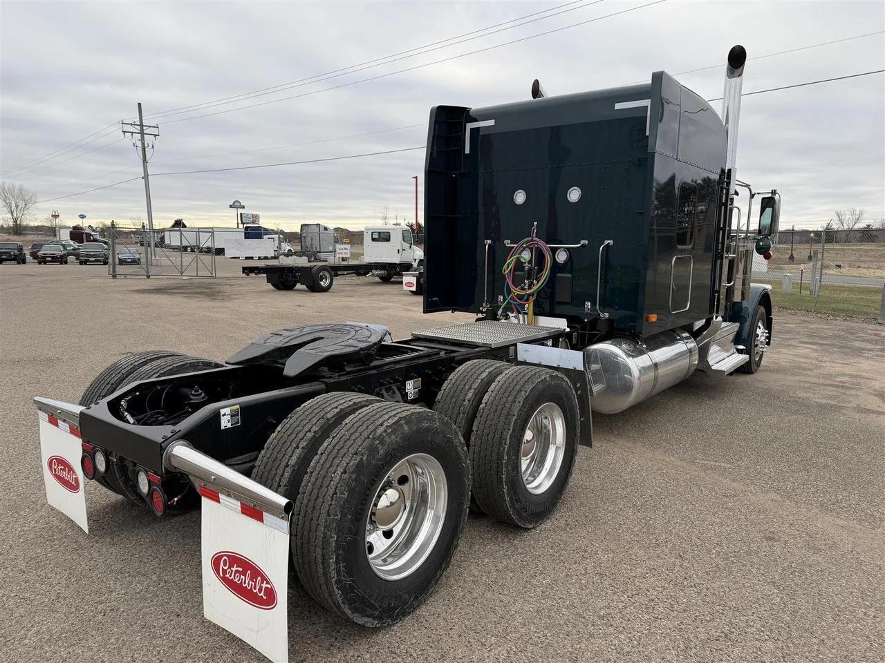 2027 Peterbilt 589 in Eau Claire, WI — photo 3