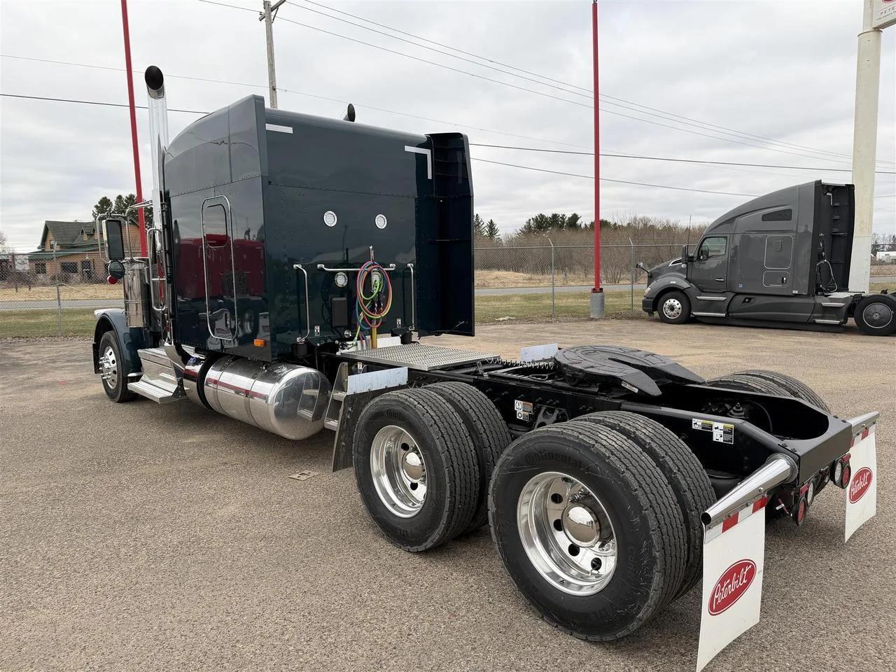 2027 Peterbilt 589 in Eau Claire, WI — photo 2