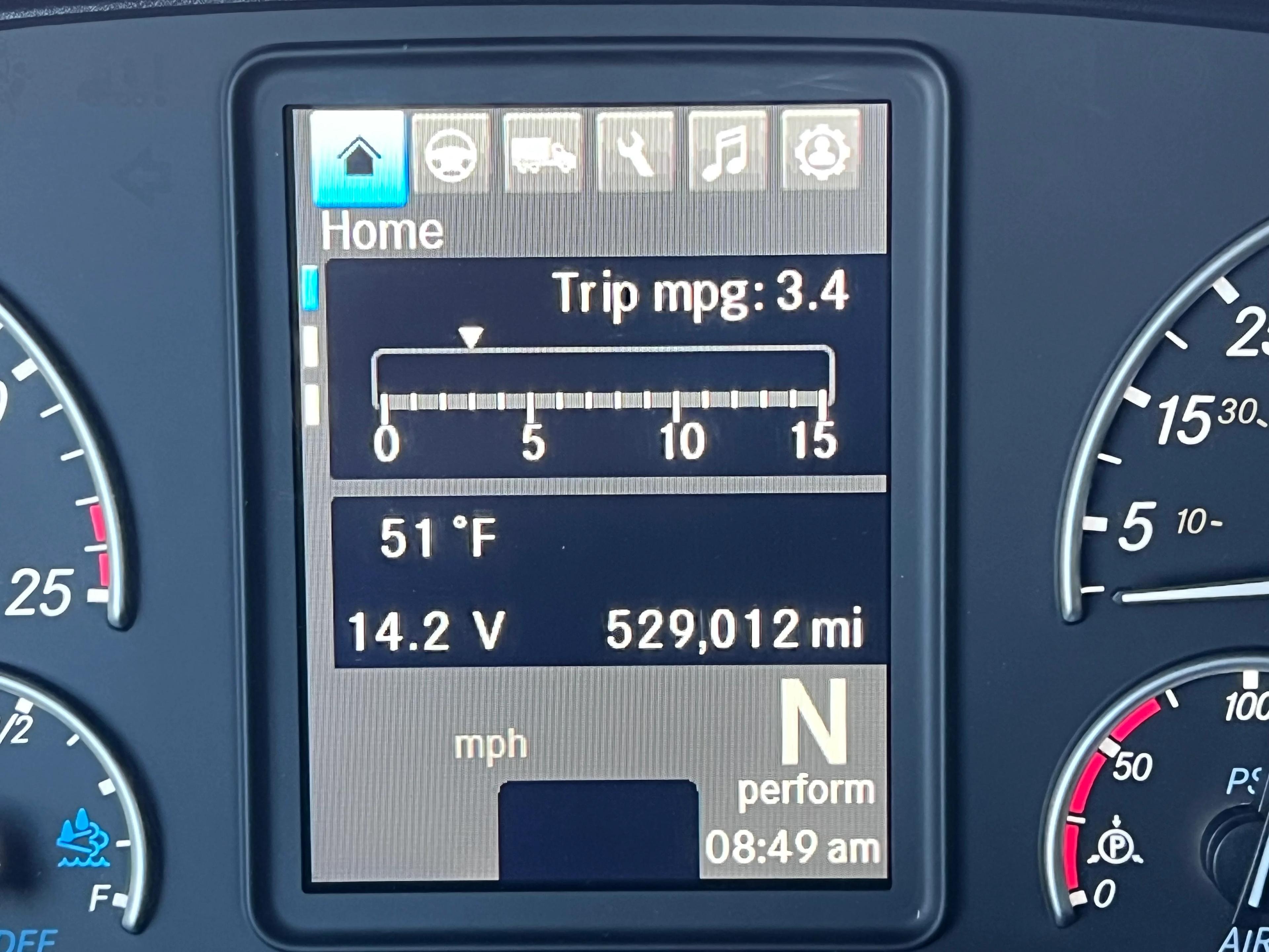 2021 Freightliner Cascadia in Nashville Isuzu, TN — photo 17
