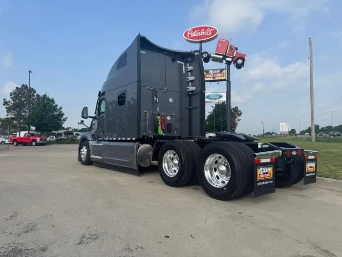 2026 Peterbilt 579 in Oklahoma City, OK — photo 4