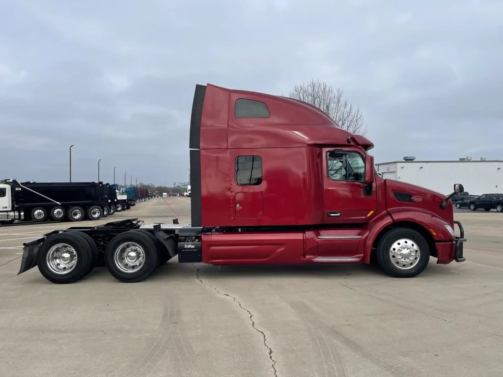 2020 Peterbilt 579 in Springfield, MO — photo 6