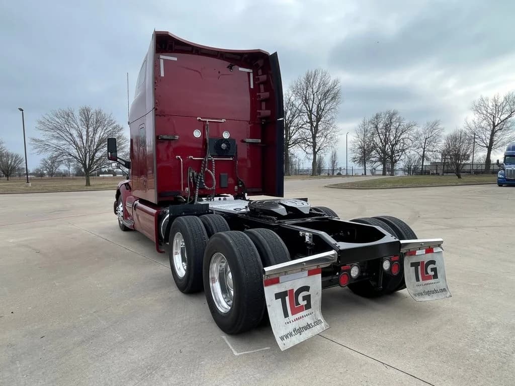 2020 Peterbilt 579 in Springfield, MO — photo 3