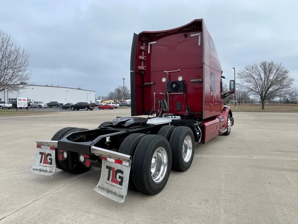 2020 Peterbilt 579 in Springfield, MO — photo 5